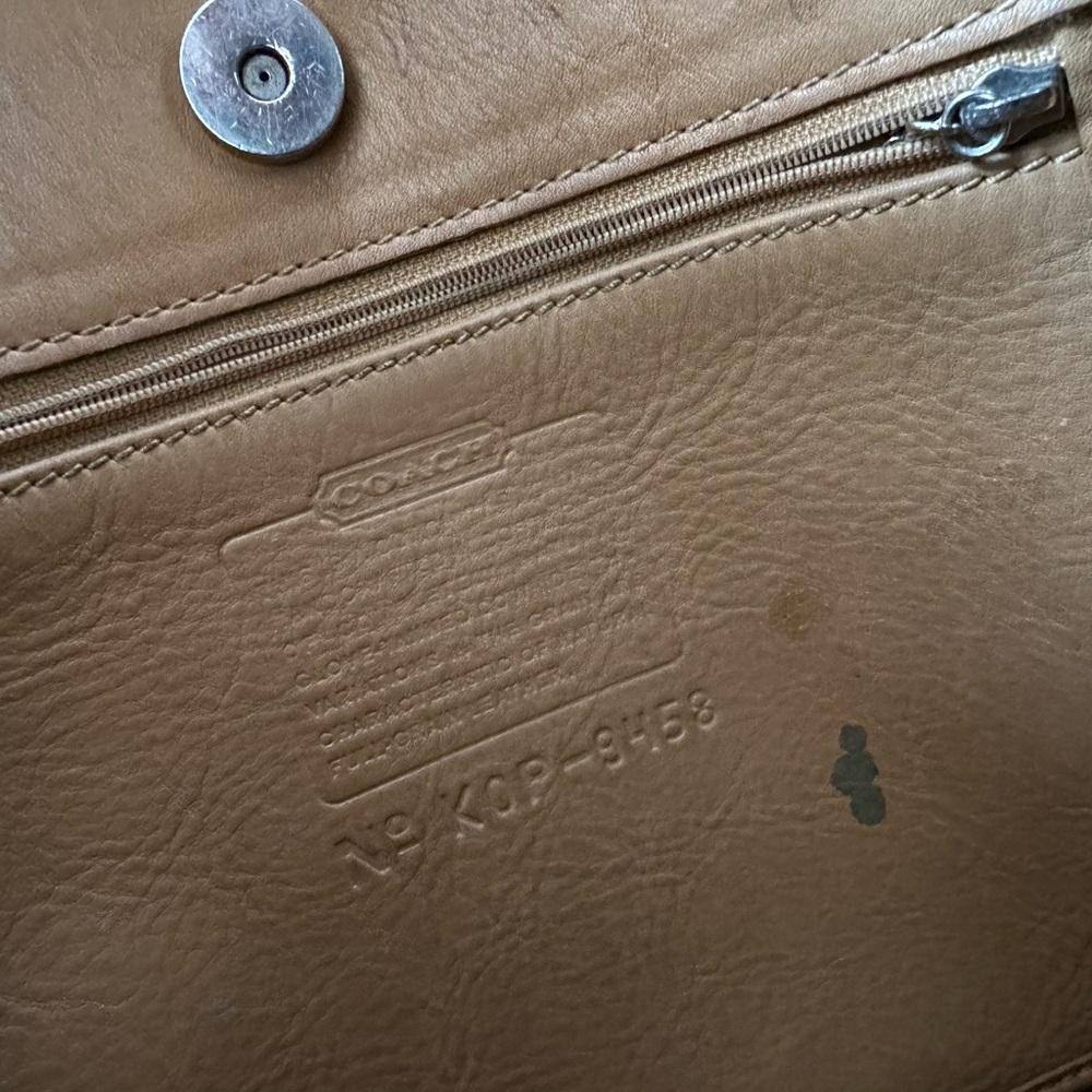 Vintage Coach 9458 Bag. - Picture 5 of 5